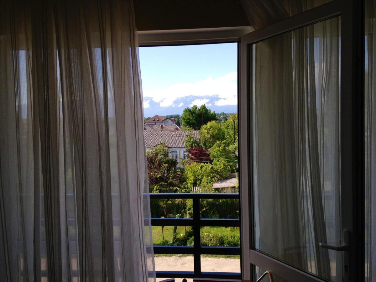 גודאותה Rozalin Guest House מראה חיצוני תמונה
