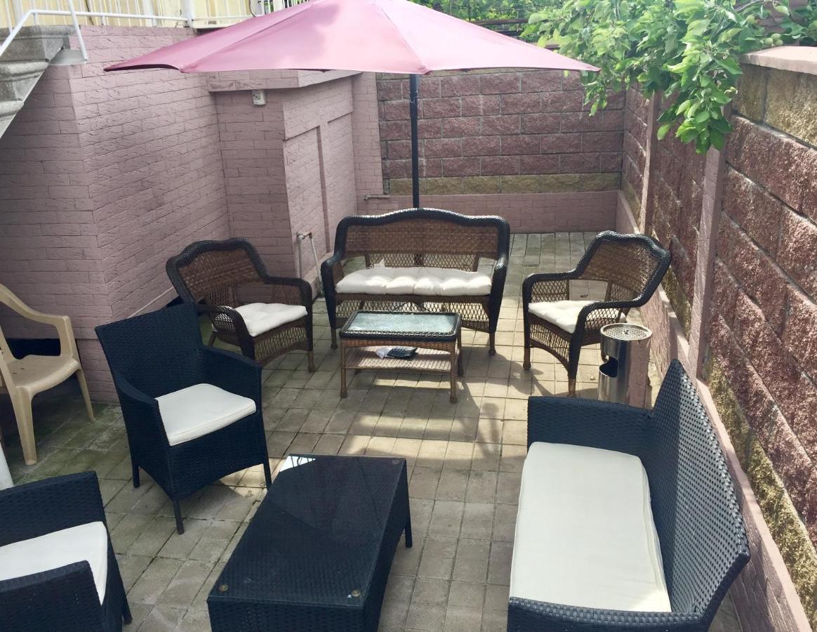 גודאותה Rozalin Guest House מראה חיצוני תמונה