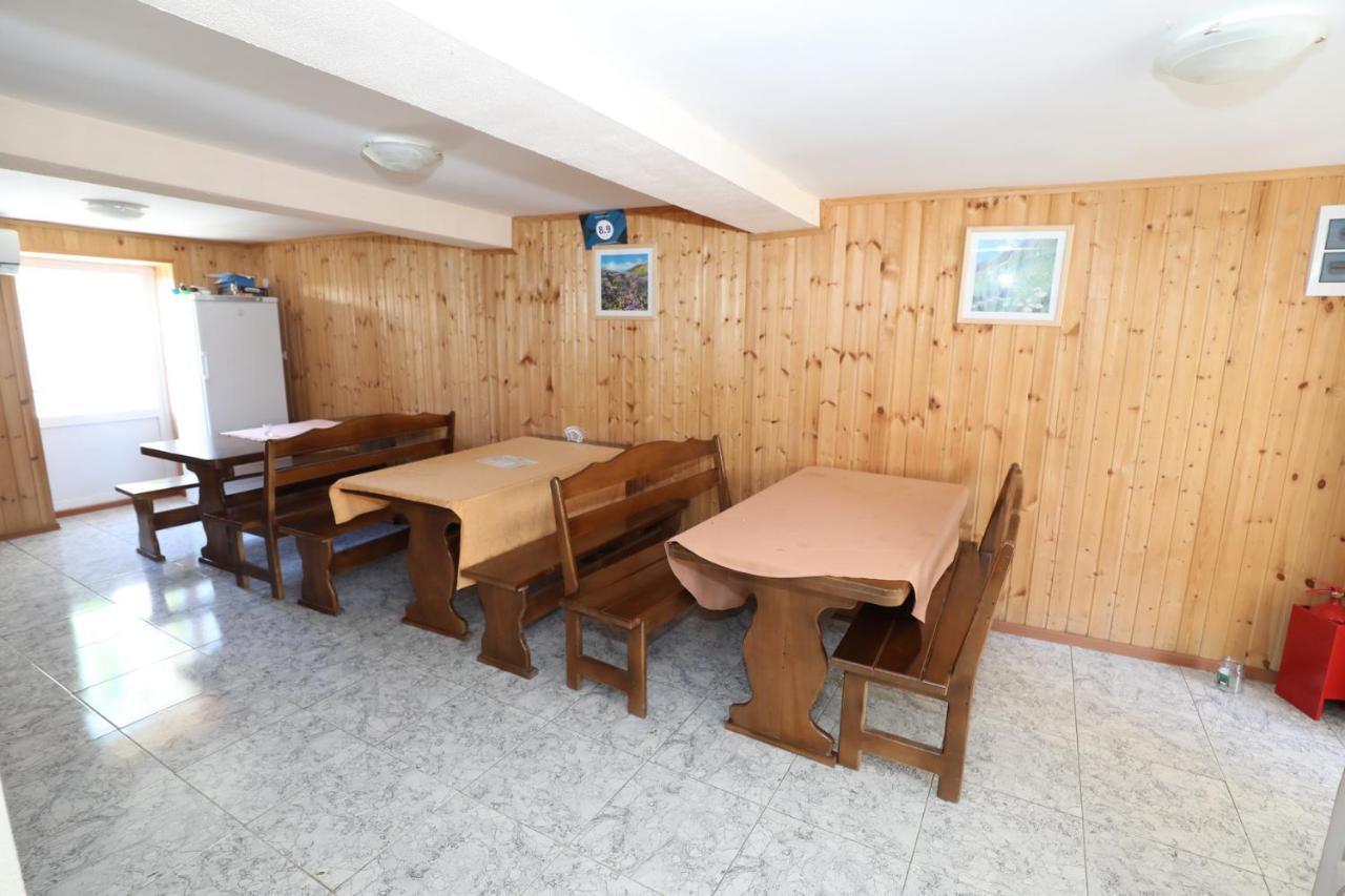 גודאותה Rozalin Guest House מראה חיצוני תמונה